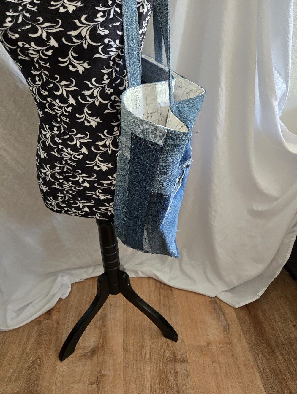 Upcycled Denim Patchwork Tote Bag - Blue - Picture 4 of 8